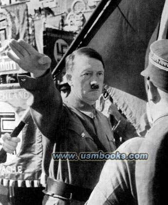 Adolf Hitler, Hitler salute